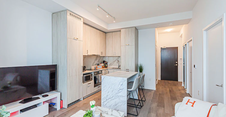 1018-60 Honeycrisp Crescent, Vaughan, ON, L4K 0N5 - 14