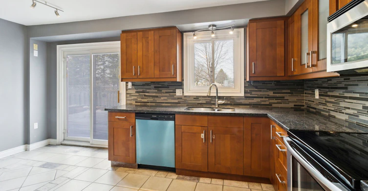 249 Charlton Avenue, Vaughan, ON, L4J 6H3 - 12
