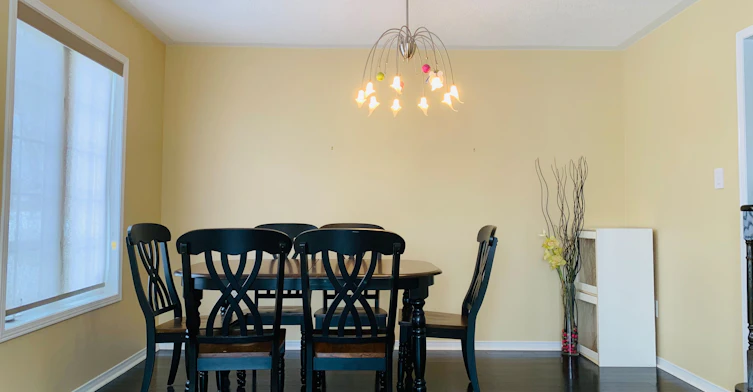 275 White's Hill Avenue, Markham, ON, L6B 1L5 - 2