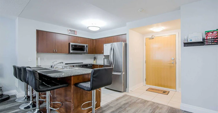 209-55 South Town Centre Boulevard, Markham, ON, L6G 0B1 - 6