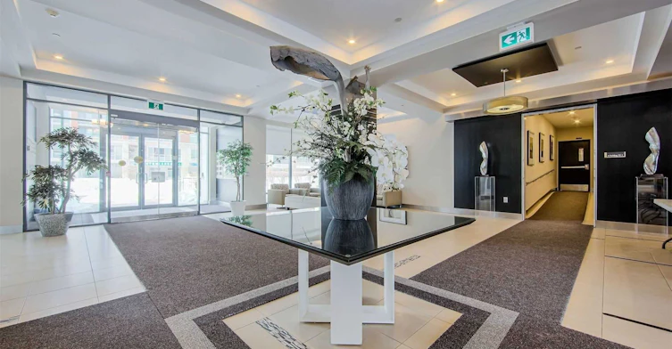 209-55 South Town Centre Boulevard, Markham, ON, L6G 0B1 - 2