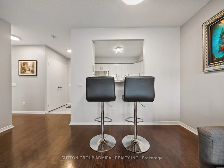 1103-81 Townsgate Drive, Vaughan, ON, L4J 8E6 - 7