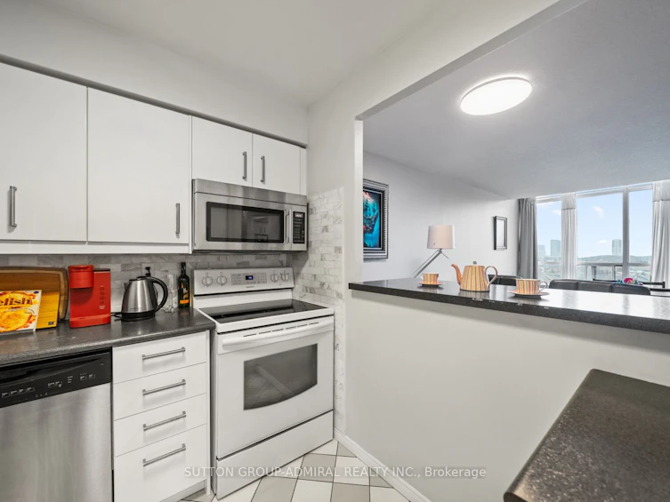 1103-81 Townsgate Drive, Vaughan, ON, L4J 8E6 - 5