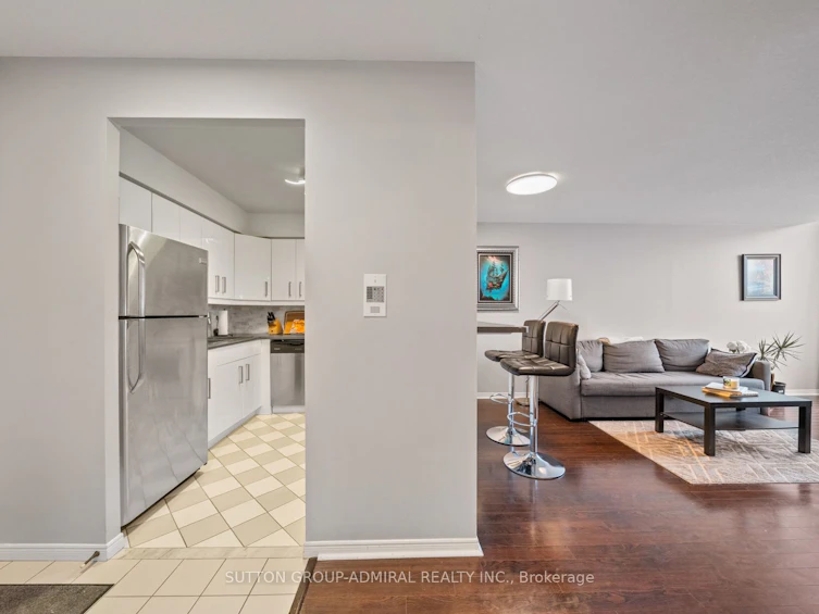 1103-81 Townsgate Drive, Vaughan, ON, L4J 8E6 - 3