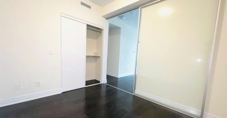 704-9075 Jane Street, Vaughan, ON, L4K 0L7 - 11