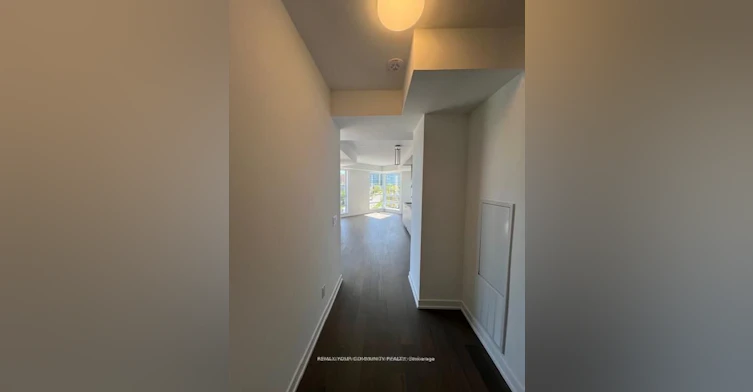 323-8888 Yonge Street, Richmond Hill, ON, L4C 5V6 - 5