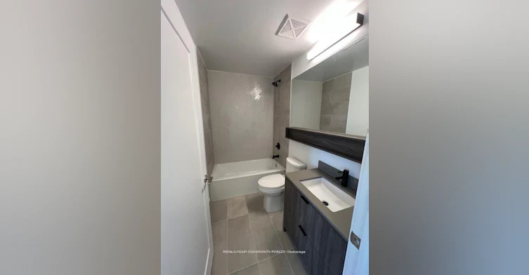 323-8888 Yonge Street, Richmond Hill, ON, L4C 5V6 - 2