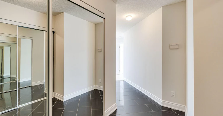 709-7 North Park Road, Vaughan, ON, L4J 0C9 - 5