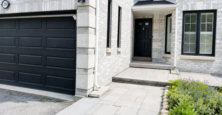 19 Arvida Drive, Vaughan, ON, L4J 7X8 - 2