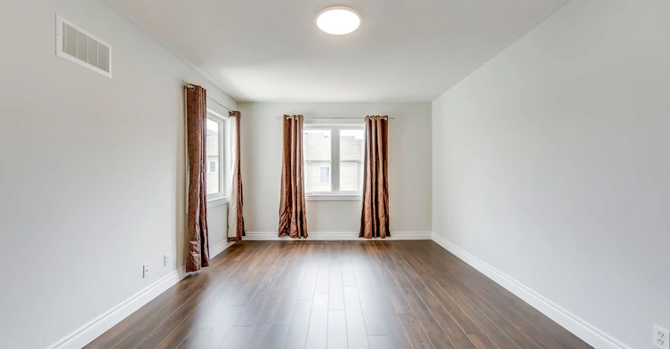7 Marshview Avenue, Aurora, ON, L4G 7W2 - 11