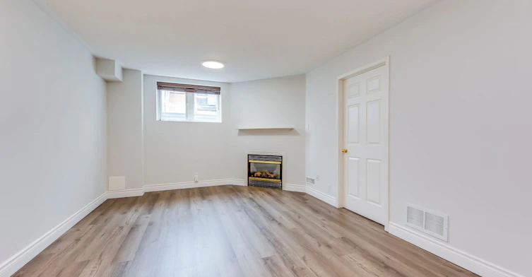7 Marshview Avenue, Aurora, ON, L4G 7W2 - 23