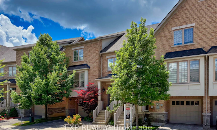 9-8900 Bathurst Street
