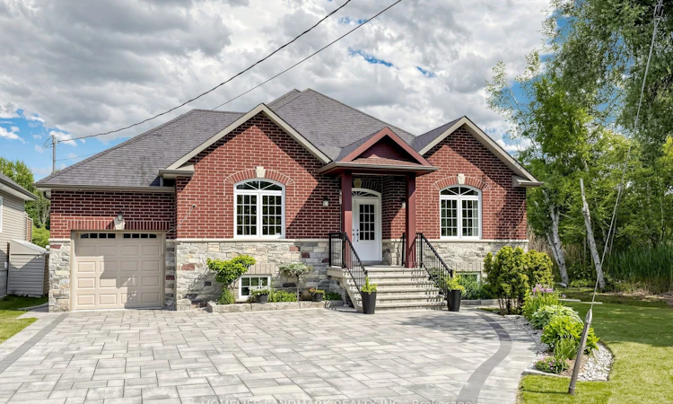 61 Irving Drive