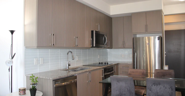 303-9608 Yonge Street, Richmond Hill, ON, L4C 0X4 - 7