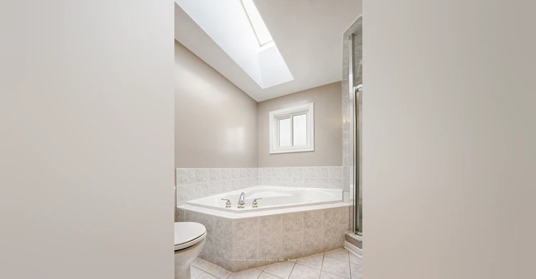 813 Stonehaven Avenue, Newmarket, ON, L3X 2K3 - 10
