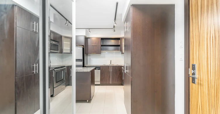 809-60 South Town Centre Boulevard, Markham, ON, L6G 0C5 - 3