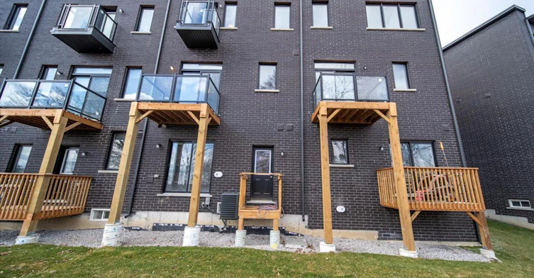 27 Paradox Street, Vaughan, ON, L4L 1A7 - 27