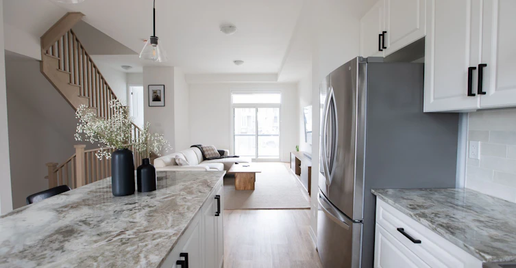 27 Paradox Street, Vaughan, ON, L4L 1A7 - 2