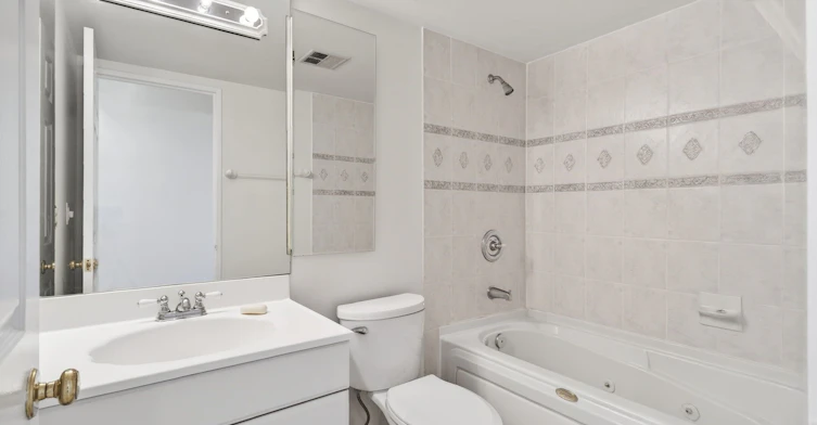 203-343 Clark Avenue W, Vaughan, ON, L4J 7K5 - 25