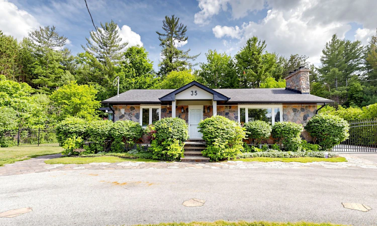 35 Parkside Drive