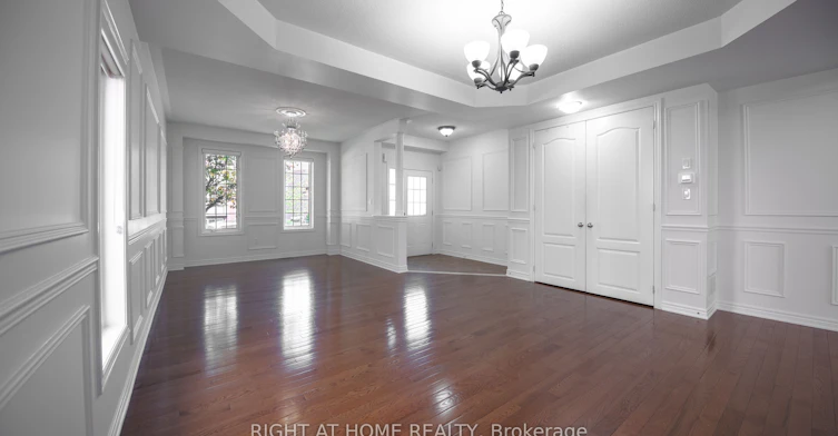 11 Amstel Avenue, Richmond Hill, ON, L4E 0P7 - 2
