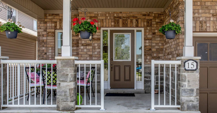 15 Paulgrave Avenue, Georgina, ON, L4P 0C3 - 2