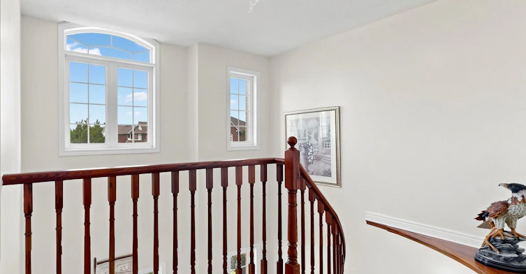 15 Paulgrave Avenue, Georgina, ON, L4P 0C3 - 15