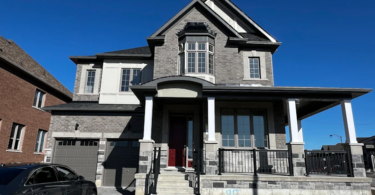62 Crimson King Way, East Gwillimbury, ON, L9N 0X2