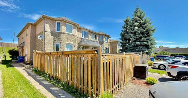 569 Walpole Crescent, Newmarket, ON, L3X 2B5