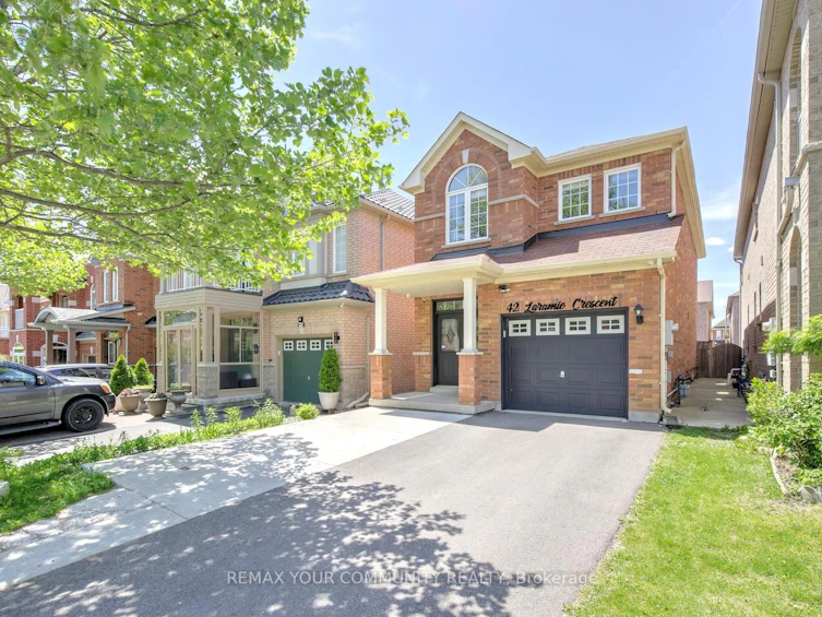 42 Laramie Crescent, Vaughan, ON, L6A 0P8
