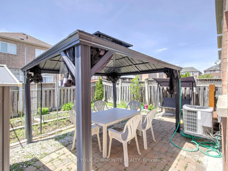 42 Laramie Crescent, Vaughan, ON, L6A 0P8 - 42