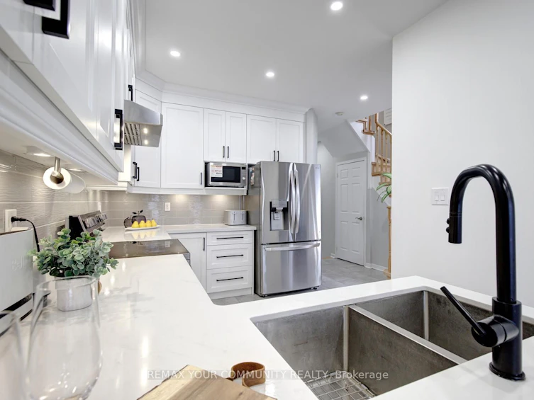 42 Laramie Crescent, Vaughan, ON, L6A 0P8 - 7