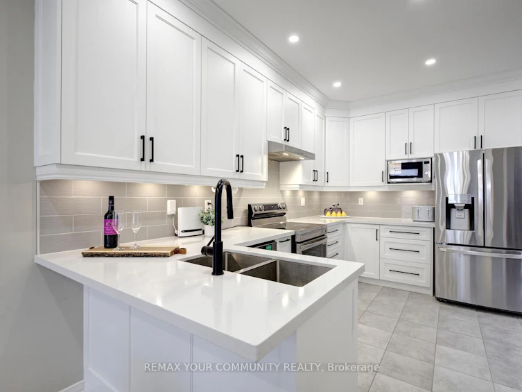 42 Laramie Crescent, Vaughan, ON, L6A 0P8 - 5