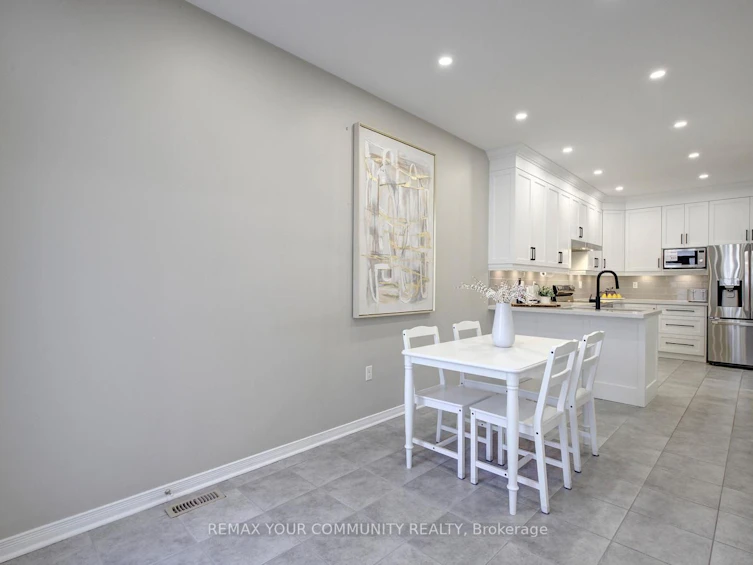 42 Laramie Crescent, Vaughan, ON, L6A 0P8 - 14