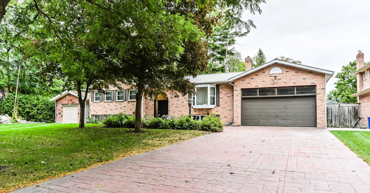 30 French Crescent, East Gwillimbury, ON, L9N 1J8