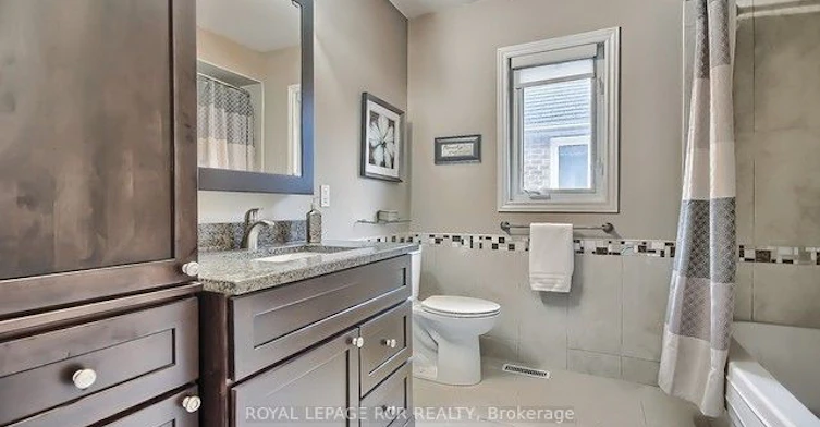 617 Brooker Ridge, Newmarket, ON, L3X 1V7 - 27