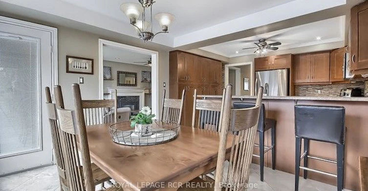 617 Brooker Ridge, Newmarket, ON, L3X 1V7 - 10