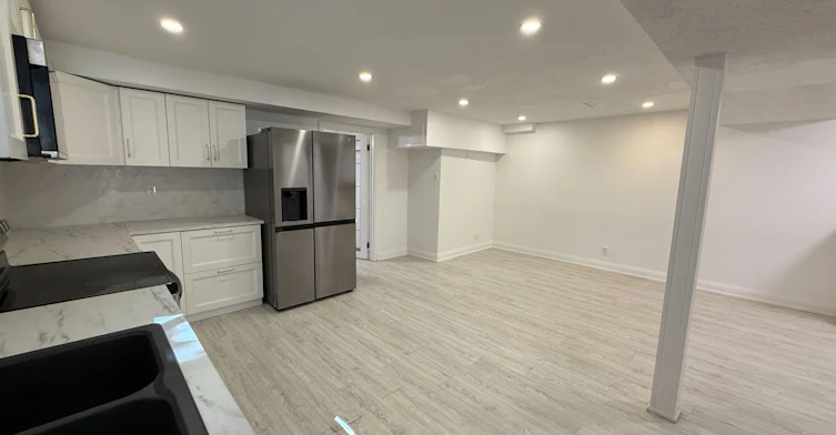 6 Albery Crescent, Aurora, ON, L4G 5R4 - 7