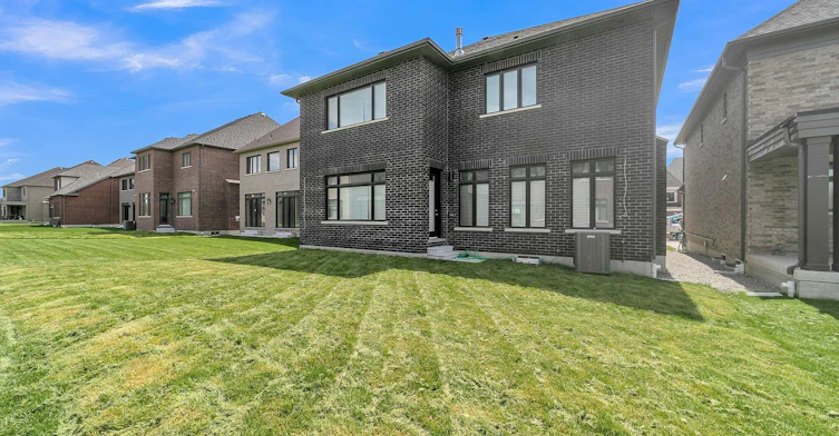 8 Saxby Farm Avenue, King, ON, L7B 0T1 - 48