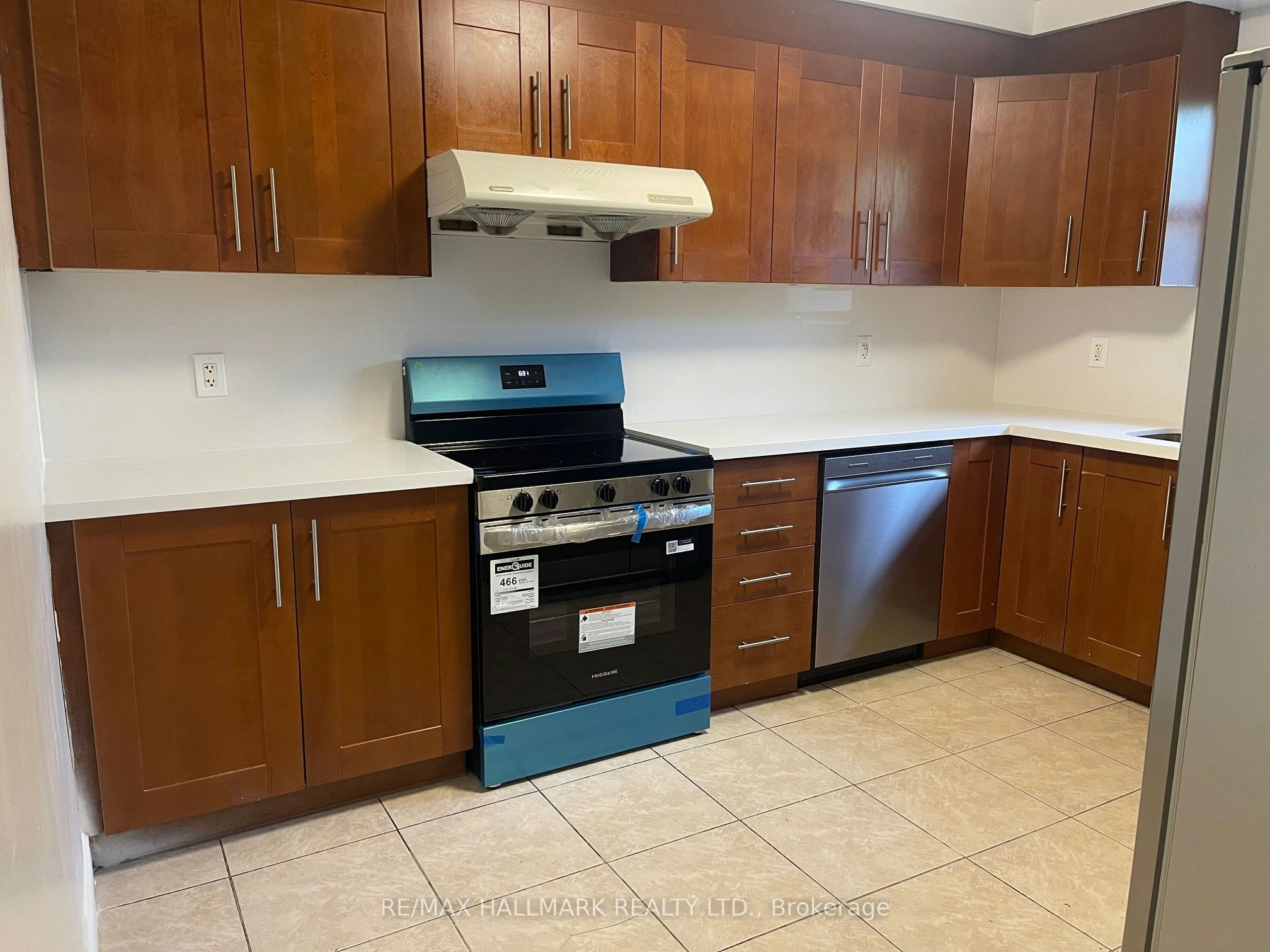 Main Floor-116 Cartier Crescent, Richmond Hill, ON, L4C 2N6 - 7