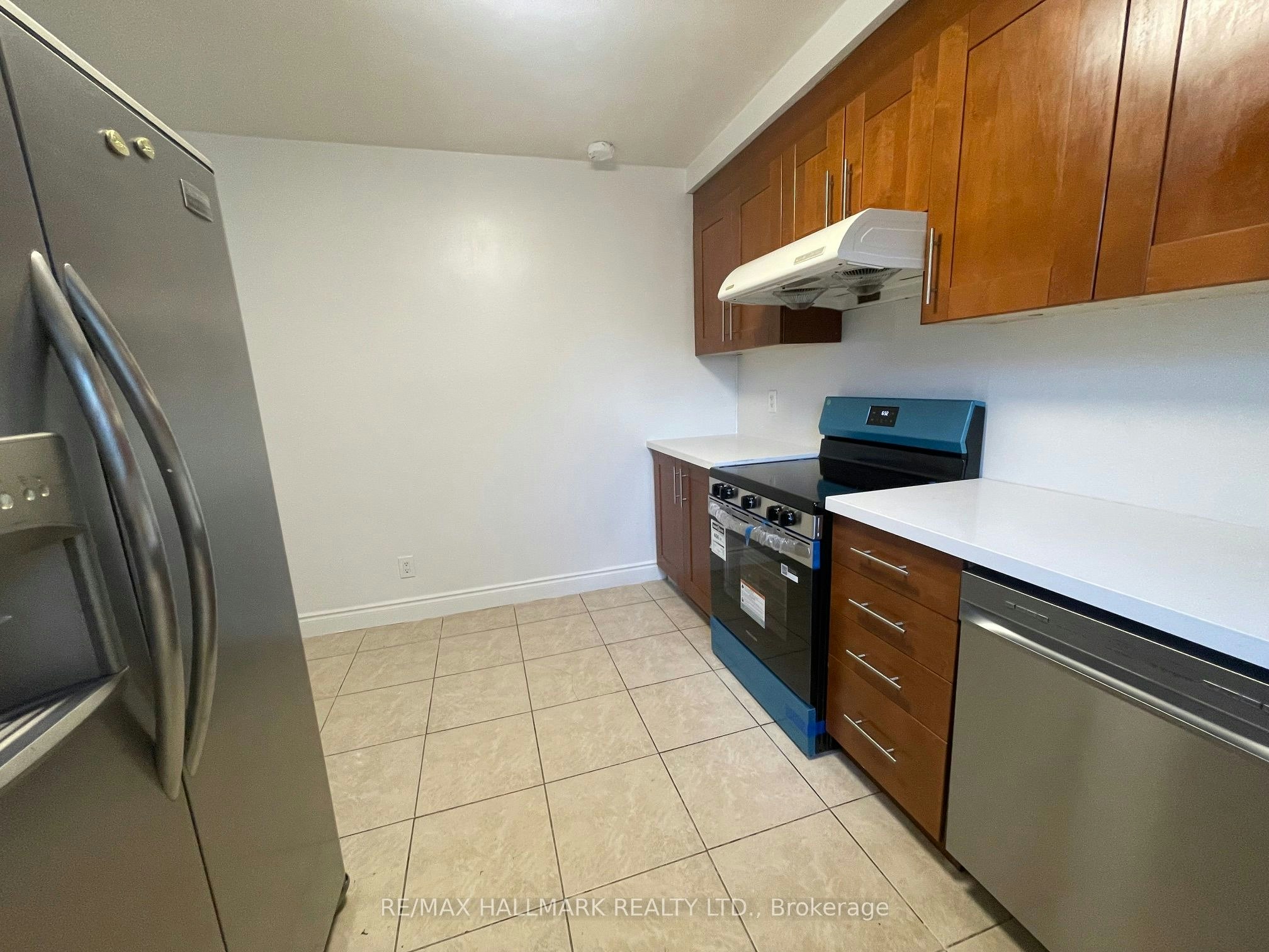 Main Floor-116 Cartier Crescent, Richmond Hill, ON, L4C 2N6 - 9