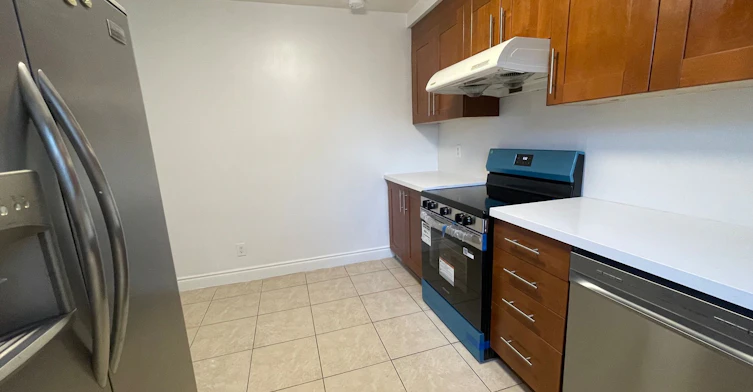 Main Floor-116 Cartier Crescent, Richmond Hill, ON, L4C 2N6 - 9