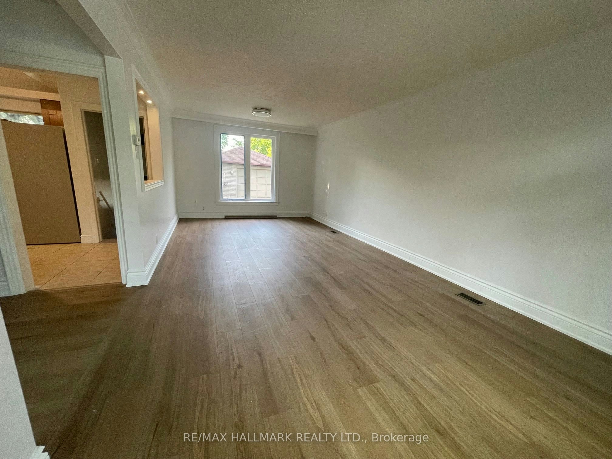 Main Floor-116 Cartier Crescent, Richmond Hill, ON, L4C 2N6 - 3