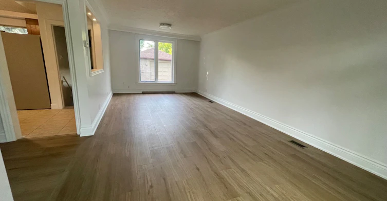 Main Floor-116 Cartier Crescent, Richmond Hill, ON, L4C 2N6 - 3