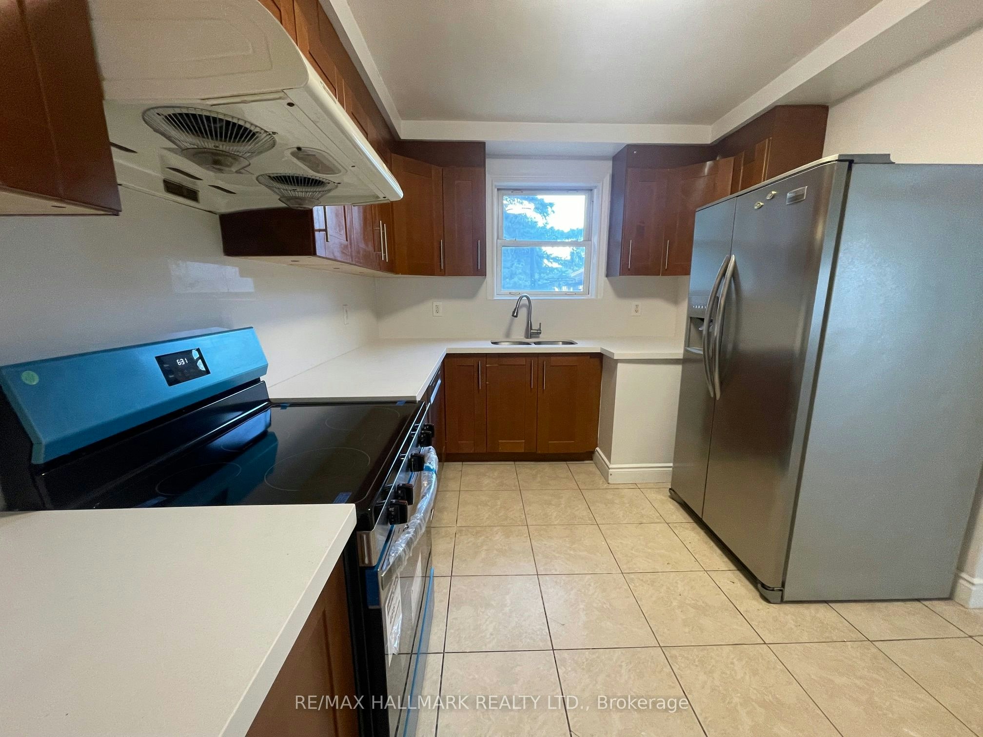 Main Floor-116 Cartier Crescent, Richmond Hill, ON, L4C 2N6 - 8