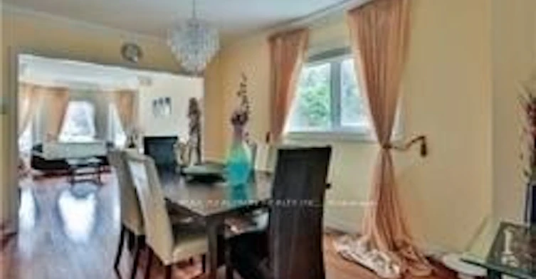 Main Fl-34 Crimson Court, Richmond Hill, ON, L4C 0J5 - 9