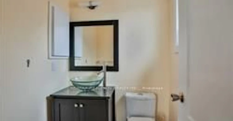 Main Fl-34 Crimson Court, Richmond Hill, ON, L4C 0J5 - 17