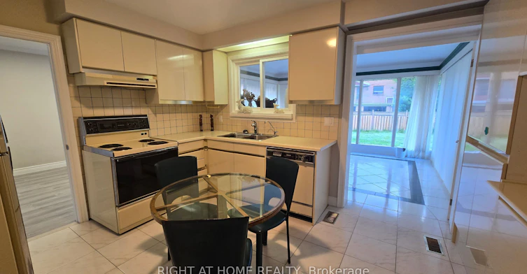 20 May Avenue, Richmond Hill, ON, L4C 3S6 - 6