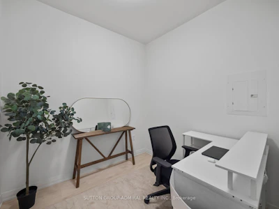 2116-8960 Jane Street - 5