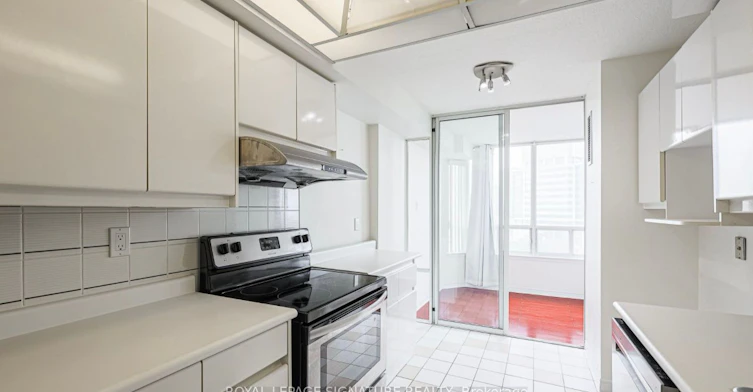 1003-7250 Yonge Street, Vaughan, ON, L4J 7X1 - 29